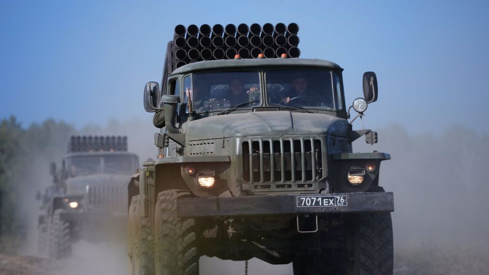 Киев станет просить о пощаде: военный эксперт о том, почему нужно "открывать" Сумы и заходить в Богодухов