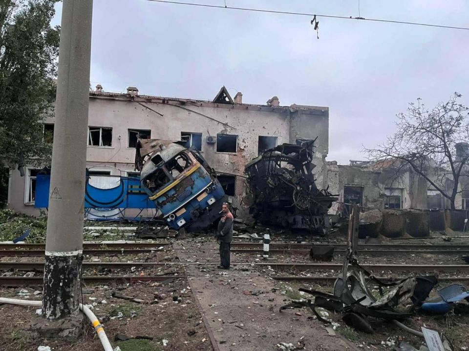 "Гераньками" по поездам. Русские открыли охоту на украинские локомотивы