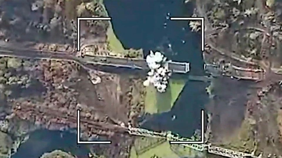 Российская армия нанесла комбинированный удар по военный объектам в тыловых районах Украины