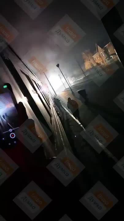 Красивая светомузыка этой ночью в украинском (пока ещё) Чернигове