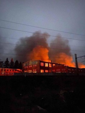  : ,, ,   () @voenacher