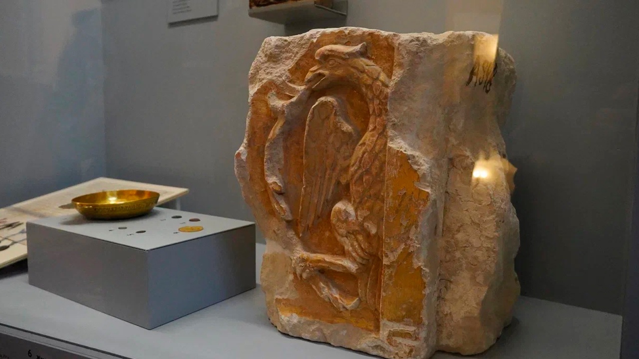 На выставке «Двуглавый орел» реконструировали историю герба России