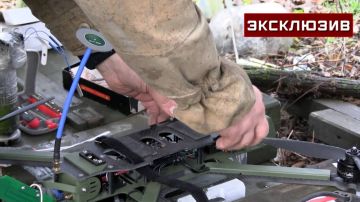 Бойцы батальона спецминирования «Феникс» показали «летающих саперов»