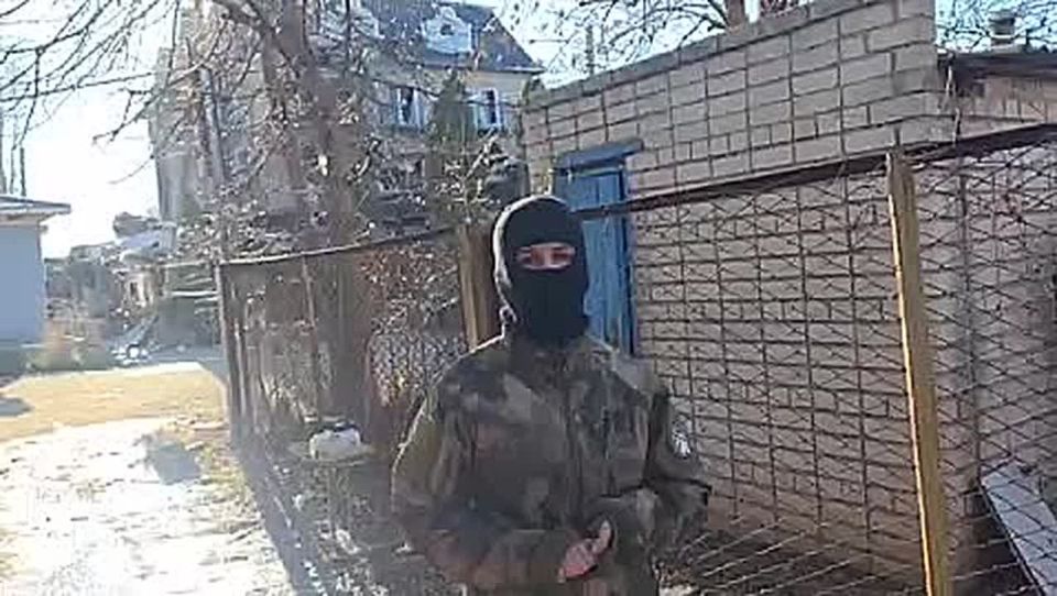 «Девушка-медик «Барс-Сармат» рассказывает, как всё происходило»: эксклюзивные кадры наших бойцов с места эвакуации раненых и погибших в Хорлах Херсонской области опубликовал сенатор Дмитрий Рогозин