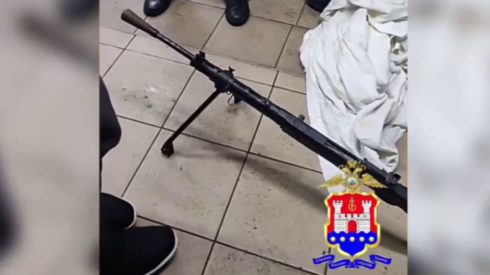 Пригодный для стрельбы ручной пулемёт Дегтярева изъяли полицейские из автосервиса в Калининграде