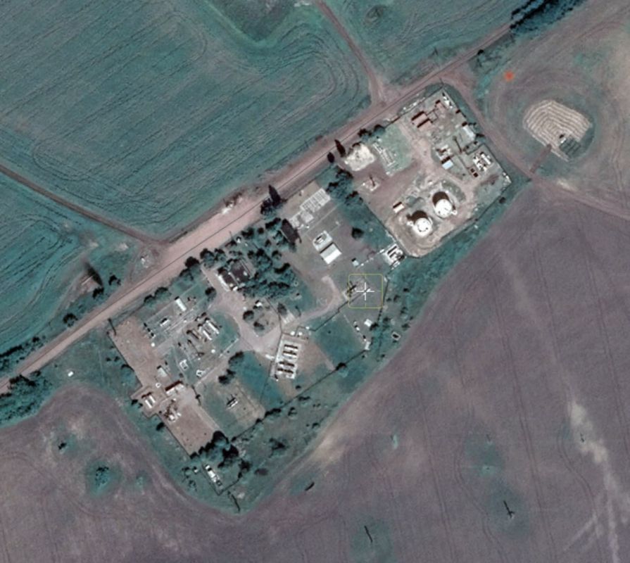 Погарщина (Полтавская обл.) Согласно данных карты мониторинга тепловых аномалий возгорание зафиксировано в р-не объекта с ёмкостями около н.п. Погарщина