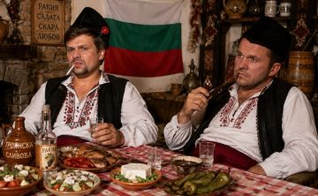 Александр Коц: В Болгарии рванул арсенал. Эксклюзивное фото