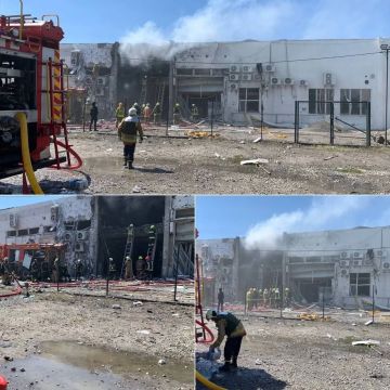 Сегодняшними ударами реактивных БПЛА "Герань-4" в Полтаве поражено здание сортировочного центра компании "Аврора"